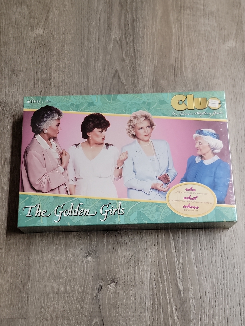 Hasbro Clue The Golden Girls Board Game - Pink, Teal, Blue
